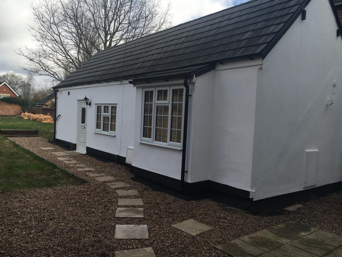 Manor Bungalow Walsall Exterior photo